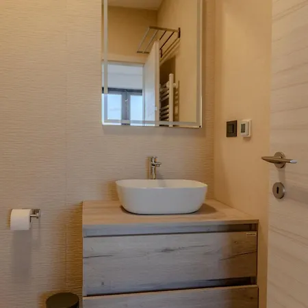 Villa Isabel - Luxury Apartments With Heated Pool & Sea View Apartment *