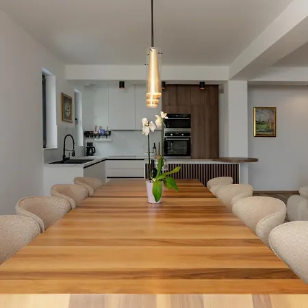 Villa Isabel - Luxury Apartments With Heated Pool & Sea View * Opatija