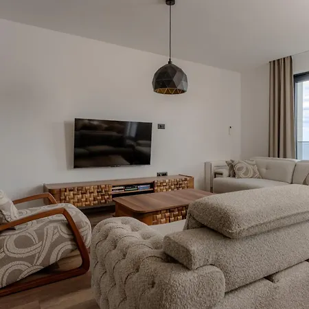 Villa Isabel - Luxury Apartments With Heated Pool & Sea View * Opatija