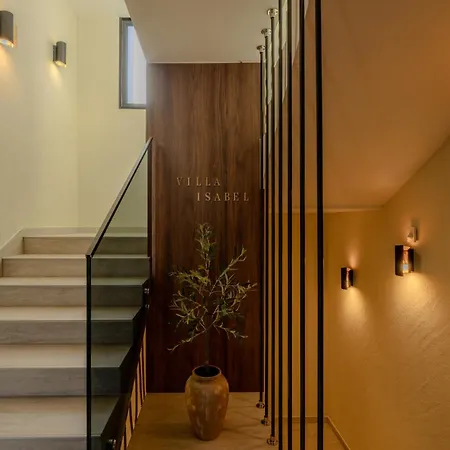 Villa Isabel - Luxury Apartments With Heated Pool & Sea View Apartment
